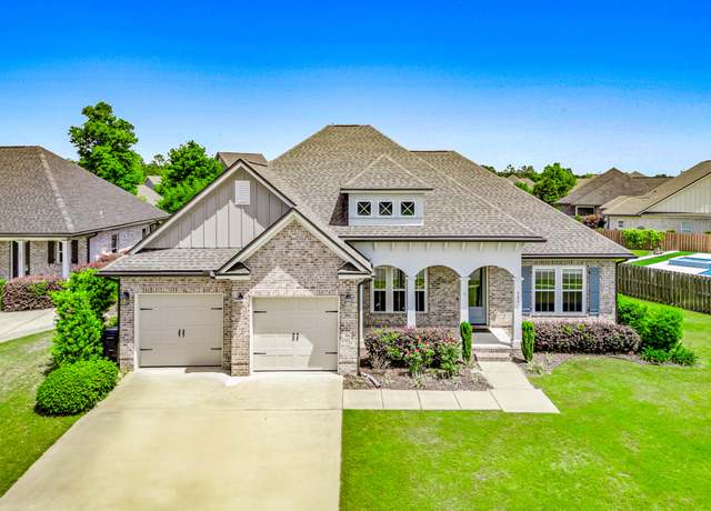 Property at 501 Meadow Lake Dr, Freeport, FL 32439, 4 beds, 3 baths