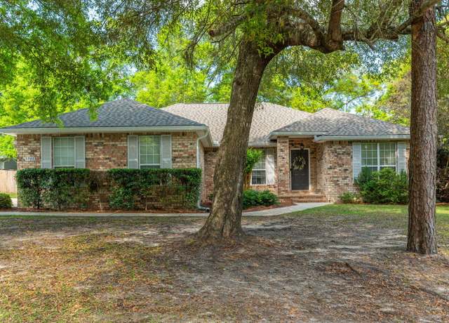 Property at 5848 Calumet Ct, Crestview, FL 32536, 4 beds, 3 baths