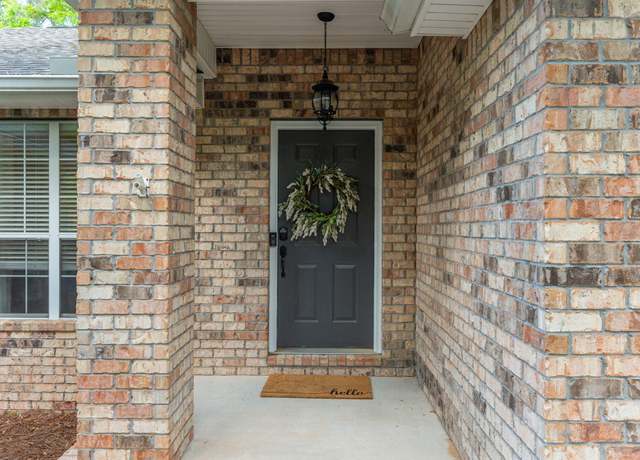Property at 5848 Calumet Ct, Crestview, FL 32536, 4 beds, 3 baths