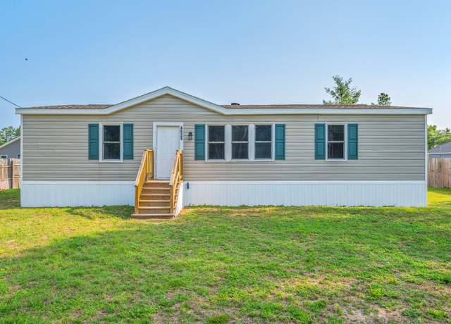 Property at 4625 Canary Way, Crestview, FL 32539, 3 beds, 2 baths