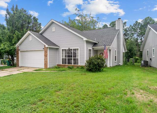 Property at 2404 Willow Bend Blvd, Fort Walton Beach, FL 32547, 3 beds, 2 baths