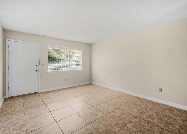 Property at 201 E College Blvd Unit 58, Niceville, FL 32578, 2 beds, 1 bath