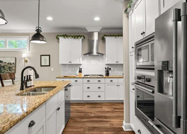 Property at 51 Leap Year Ln, Freeport, FL 32439, 3 beds, 2.5 baths