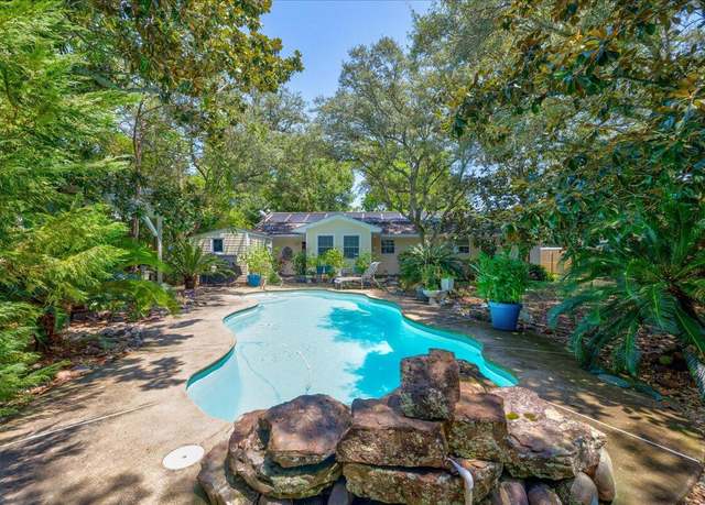Property at 316 Kelly St, Destin, FL 32541, 3 beds, 2 baths