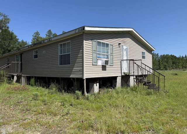 Property at 4580 Rainbird Rise Rd, Crestview, FL 32539, 5 beds, 3 baths