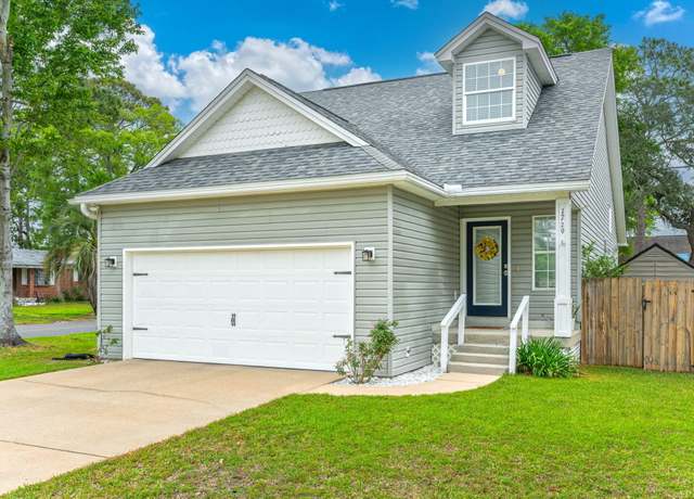 Property at 1729 Union Ave, Niceville, FL 32578, 3 beds, 2 baths