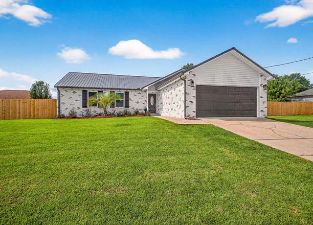 Property at 3312 Skywagon Dr, Crestview, FL 32539, 3 beds, 2 baths