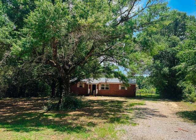 Property at 5148 Cavalier Dr, Crestview, FL 32539, 3 beds, 2 baths