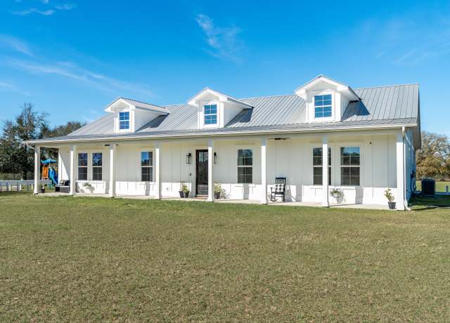 Property at 2115 Hinote Rd, FL 32433, 4 beds, 4.5 baths