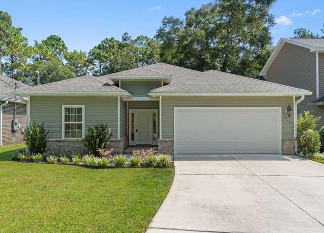 Property at 513 Johnson St, Valparaiso, FL 32580, 4 beds, 2.5 baths