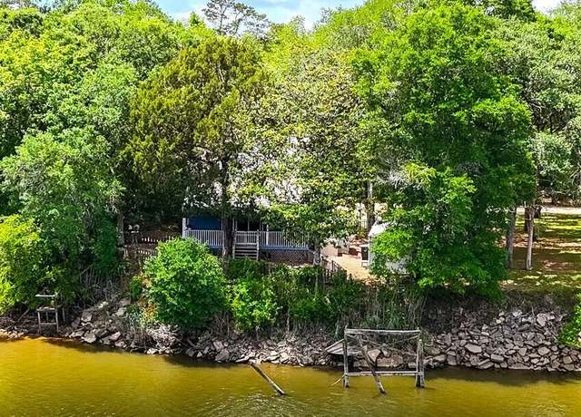 Property at 439 Big Cedar Rd, Ponce De Leon, FL 32455, 3 beds, 2 baths