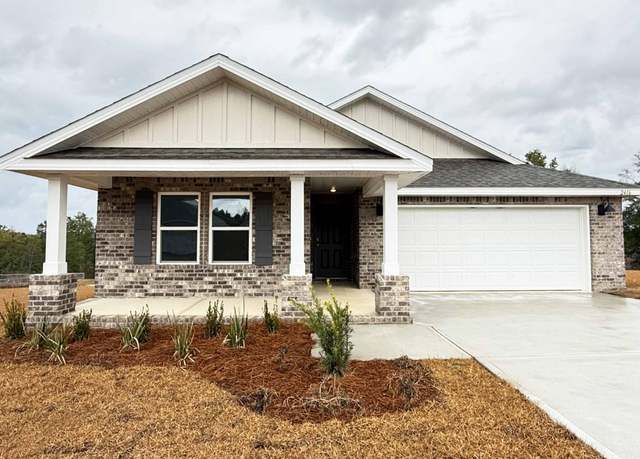 Property at 2416 South Silver St, Crestview, FL 32536, 5 beds, 3 baths