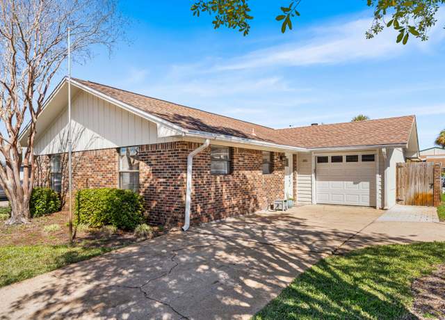 Property at 181 Bent Arrow Dr, Destin, FL 32541, 3 beds, 2 baths