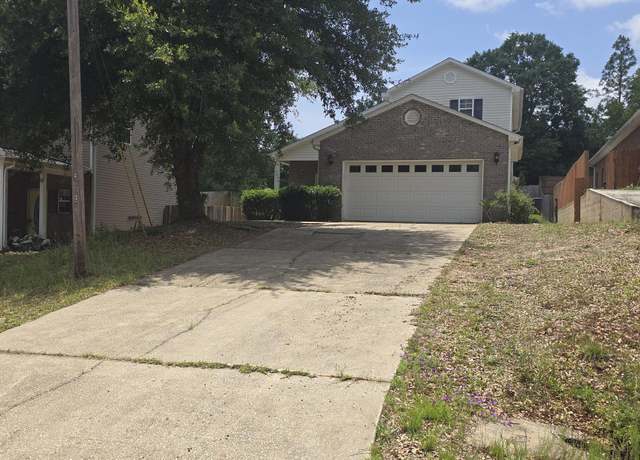 Property at 2496 S Lakeview Dr, Crestview, FL 32536, 3 beds, 2 baths