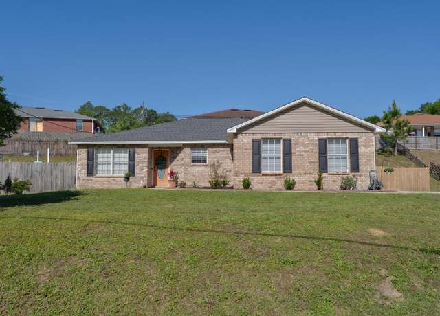 Property at 405 Bobby Dr, Crestview, FL 32536, 3 beds, 2 baths