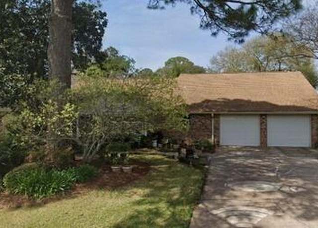 Property at 510 Vermont Ave, Fort Walton Beach, FL 32547, 3 beds, 2 baths
