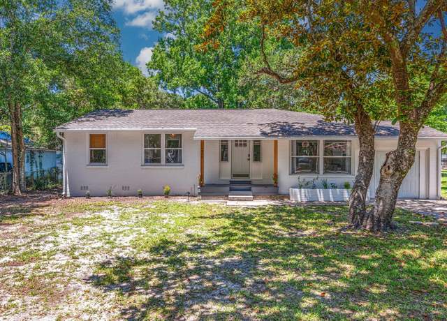 Property at 226 Bradley Dr, Fort Walton Beach, FL 32547, 4 beds, 2 baths