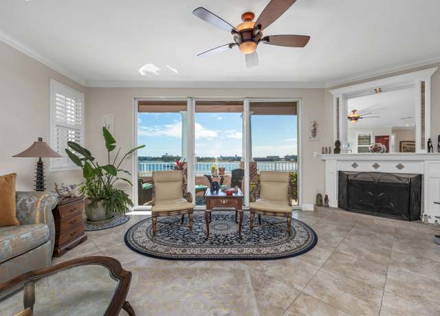Property at 240 SE Brooks St Unit D301, Fort Walton Beach, FL 32548, 3 beds, 2.5 baths