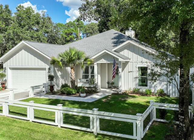 Property at 179 Little Canal Dr, Santa Rosa Beach, FL 32459, 4 beds, 2.5 baths
