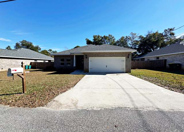 Property at 420 Little John Rd, Mary Esther, FL 32569, 4 beds, 2 baths
