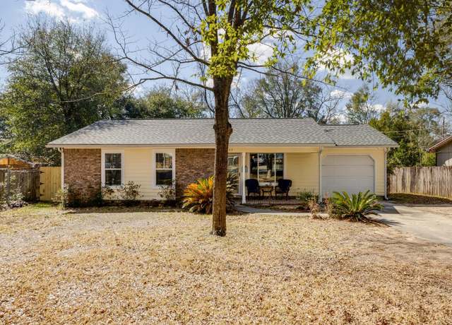 Property at 104 Kamela Ct, Crestview, FL 32539, 3 beds, 2 baths