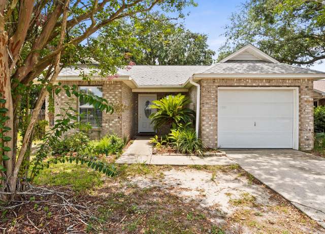 Property at 164 Lola Cir, Destin, FL 32541, 3 beds, 2 baths