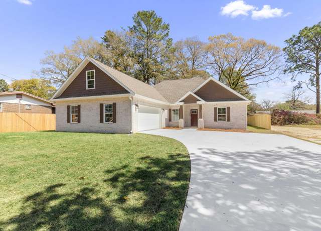 Property at 1418 N Lloyd St, Crestview, FL 32536, 4 beds, 2 baths