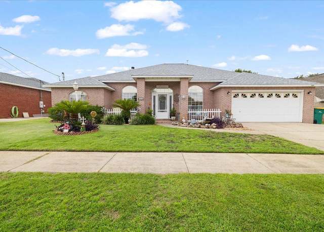 Property at 329 Sailfish Cir, Destin, FL 32541, 4 beds, 3 baths