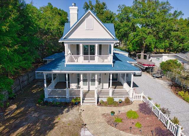 Property at 14138 State Highway 20, Niceville, FL 32578, 4 beds, 3 baths