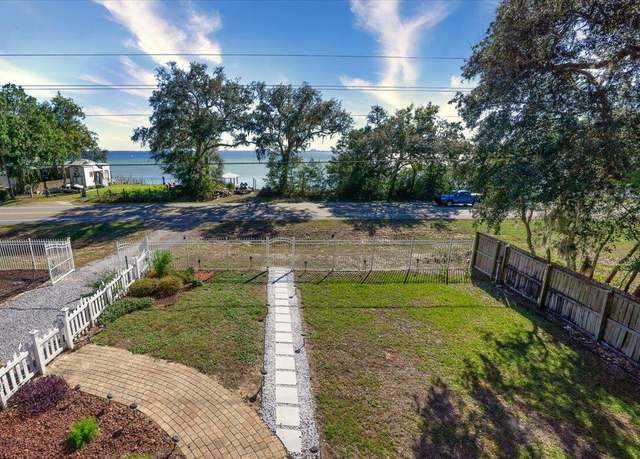 Property at 14138 State Highway 20, Niceville, FL 32578, 4 beds, 3 baths