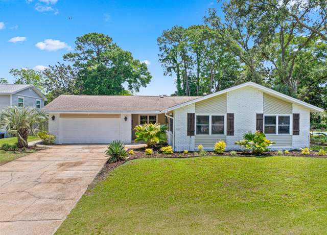 Property at 29 SE Alexandra Pl, Fort Walton Beach, FL 32548, 3 beds, 2 baths