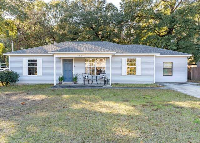 Property at 2352 Susan Dr, Crestview, FL 32536, 3 beds, 2 baths
