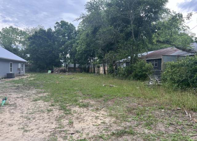 Property at 866 W Orange Ave, FL 32435