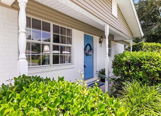 Property at 165 NW Rainbow Dr, Fort Walton Beach, FL 32548, 4 beds, 1.5 baths