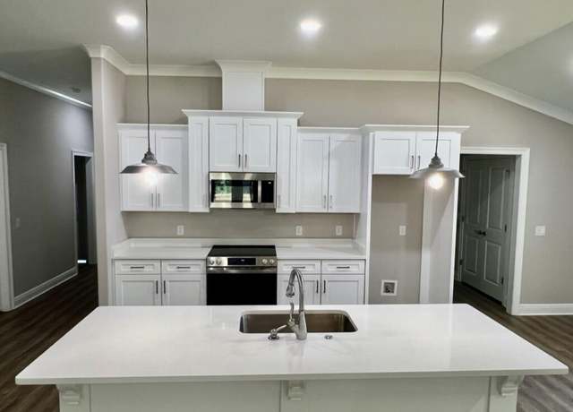 Property at 8405 Sevilla St, Navarre, FL 32566, 3 beds, 2 baths