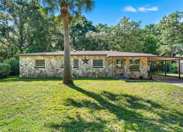 Property at 814 Tuxedo Dr, Fort Walton Beach, FL 32547, 3 beds, 1.5 baths