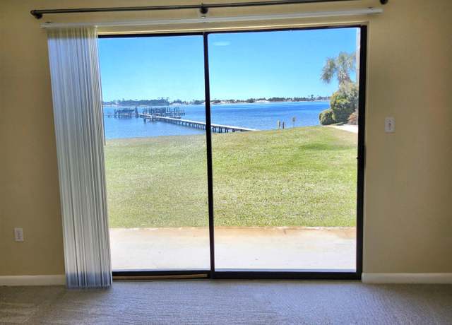 Property at 1691 US-98 Apt 106, Mary Esther, FL 32569, 3 beds, 2 baths