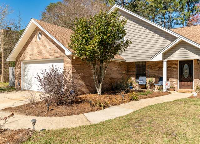 Property at 806 Overbrook Dr, Fort Walton Beach, FL 32547, 5 beds, 3 baths