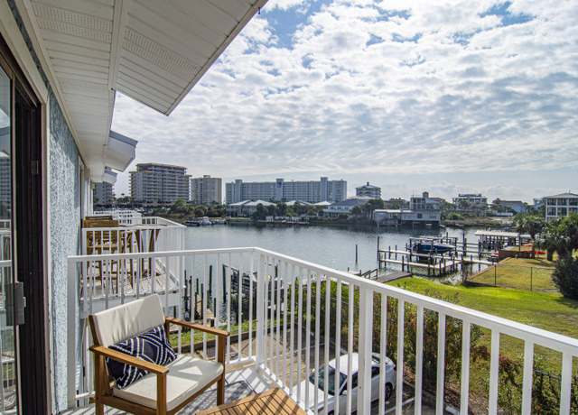 Property at 22 Moreno Point Rd #10, Destin, FL 32541, 2 beds, 2.5 baths