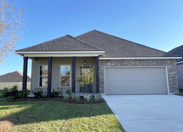 Property at 37 Cherry Blossom Ln, Freeport, FL 32439, 4 beds, 2 baths