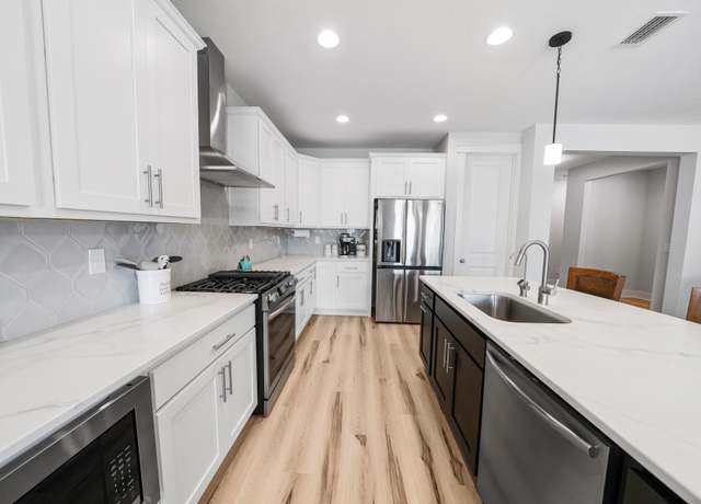 Property at 1091 Harrison Byu Dr, Panama City Beach, FL 32407, 4 beds, 3 baths
