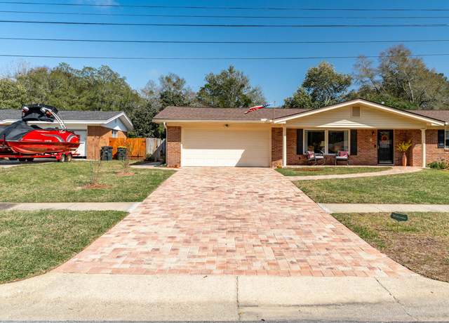 Property at 666 NE Fairway Ave, Fort Walton Beach, FL 32547, 3 beds, 2 baths