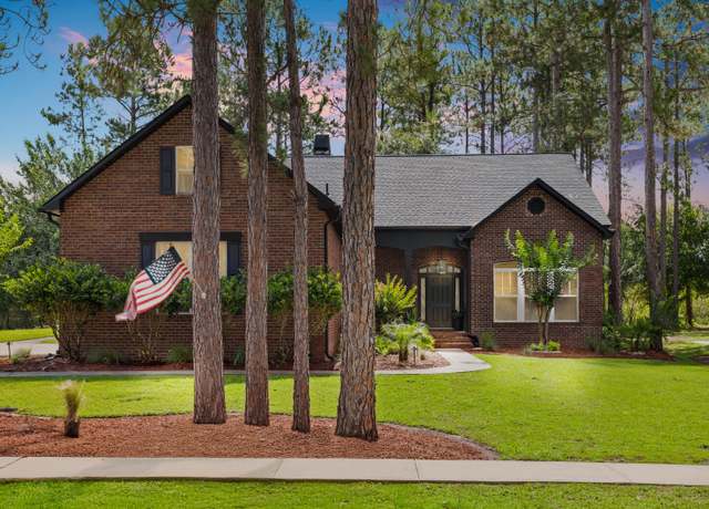 Property at 502 Windswept Blvd, Freeport, FL 32439, 4 beds, 3.5 baths
