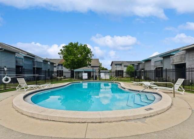 Property at 1325 Greendale Ave Unit 22, Fort Walton Beach, FL 32547, 2 beds, 1.5 baths