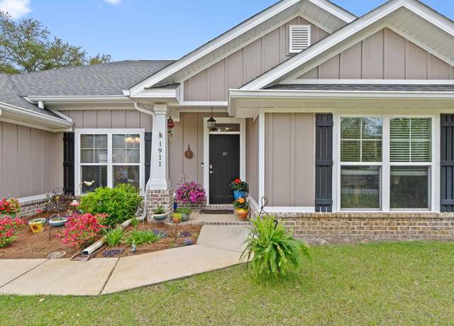 Property at 1911 Ladybird Ln, Gulf Breeze, FL 32563, 4 beds, 3 baths