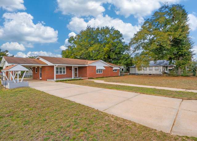 Property at 423 W Live Oak Ave, FL 32435, 3 beds, 2 baths