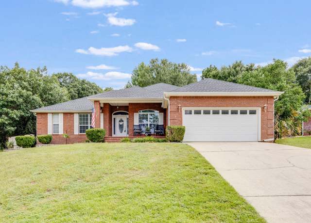 Property at 215 Seneca Trl, Crestview, FL 32536, 3 beds, 2 baths