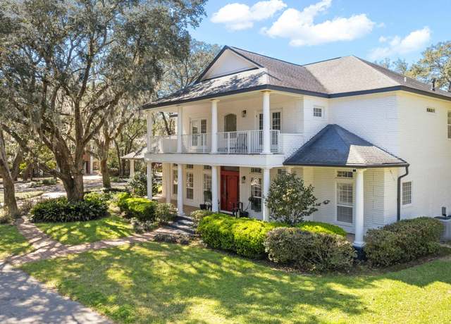 Property at 111 Troy Cir, Fort Walton Beach, FL 32547, 6 beds, 4.5 baths