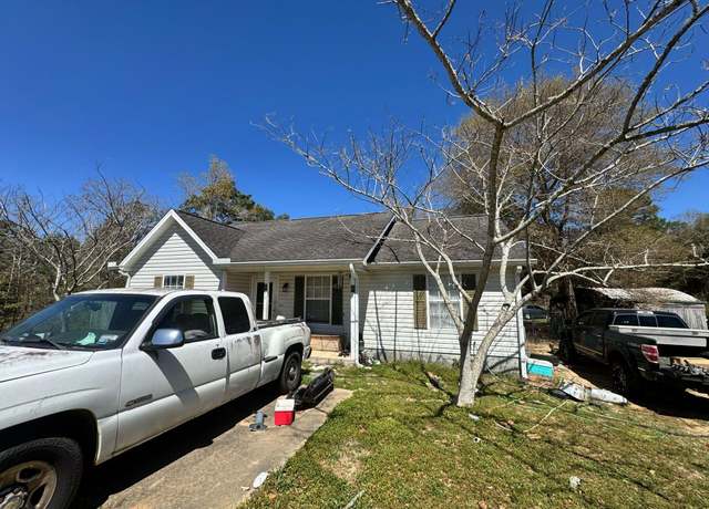 Property at 122 Oakridge Way, FL 32433, 3 beds, 2 baths