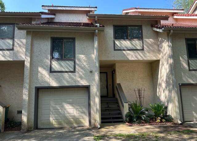 Property at 95 Marina Cove Dr, Niceville, FL 32578, 2 beds, 2.5 baths